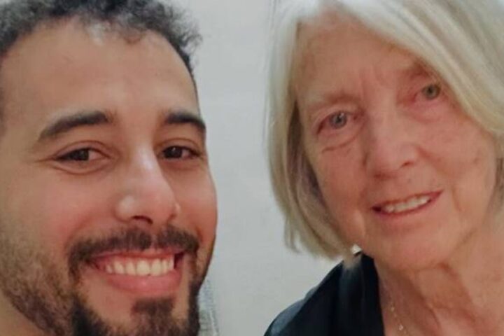 Palestinian Writer Mosab Abu Toha Pays Tribute to Chris Affleck