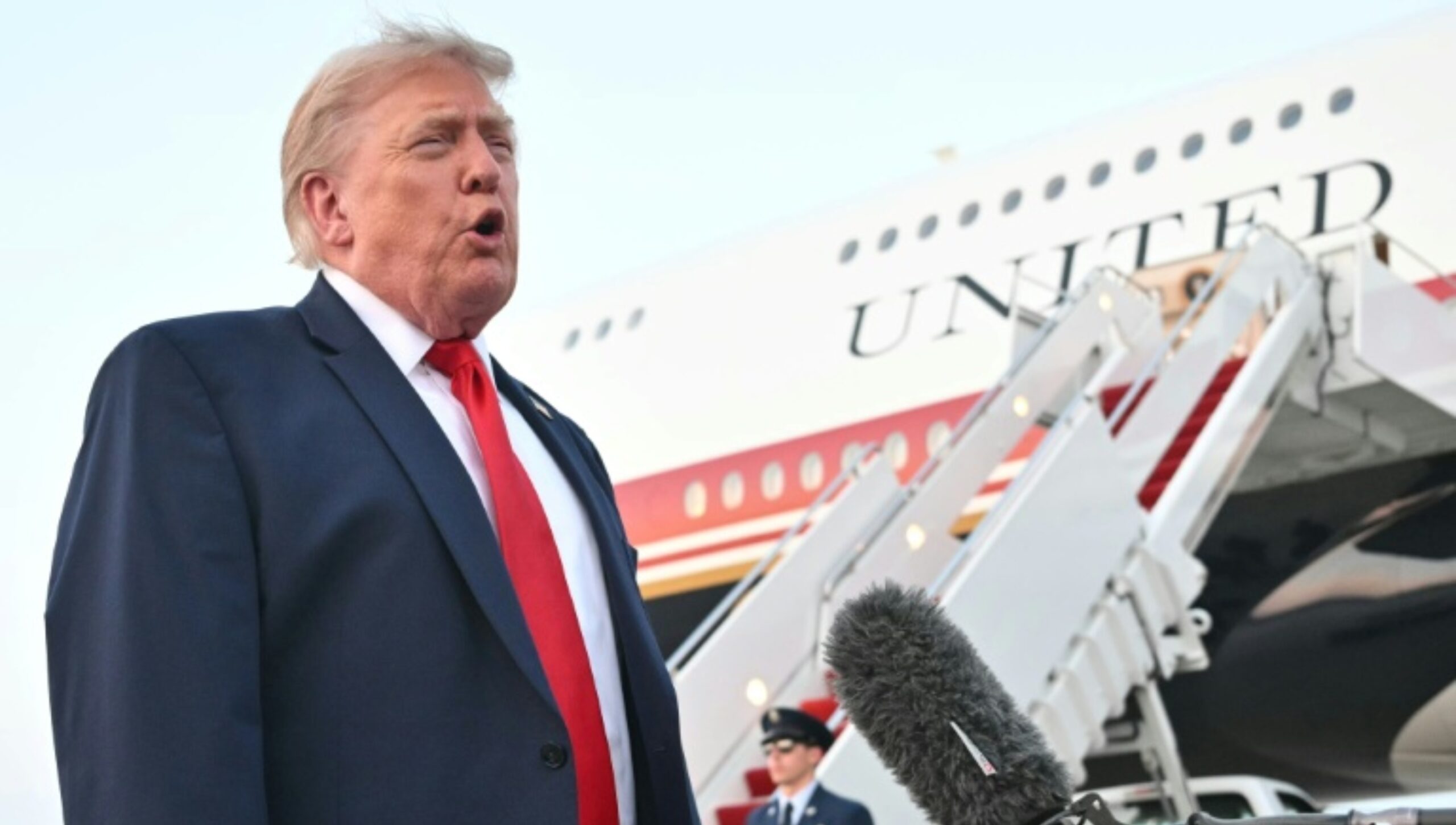 Trump Says New Air Force One Will Be ‘Maxed Out’ After Security Concerns
